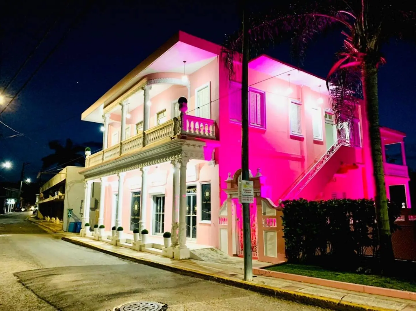 Penzion Hotel Libertad Lares